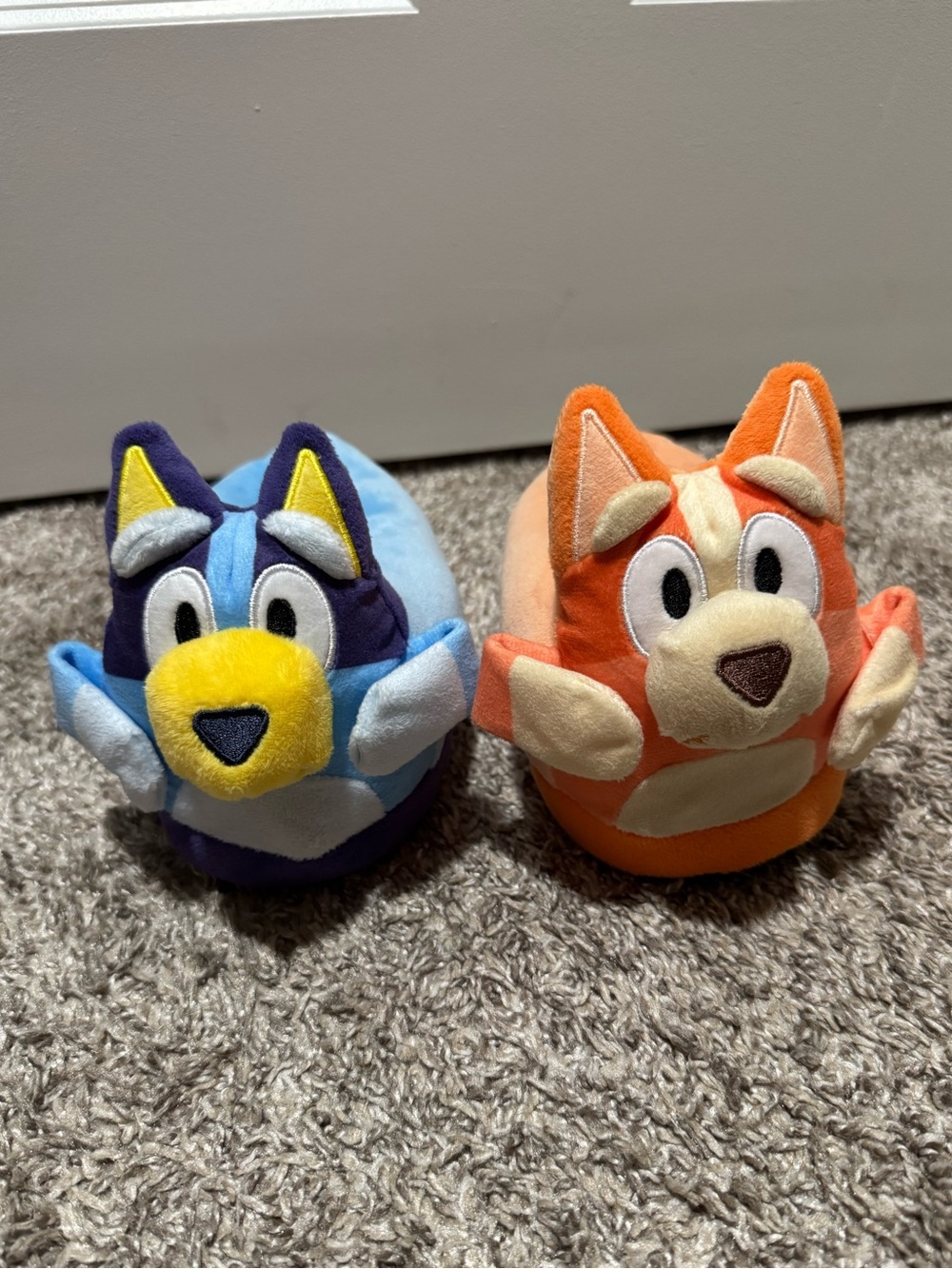 Bluey & Bingo kids slippers, size 9/10